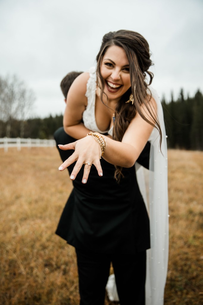 Folk Tree Lodge wedding, Calgary, Banff and Canmore wedding photographer, micro wedding, intimate ceremony on a beautiful rustic lodge property outside of Bragg Creek by Kananaskis Country