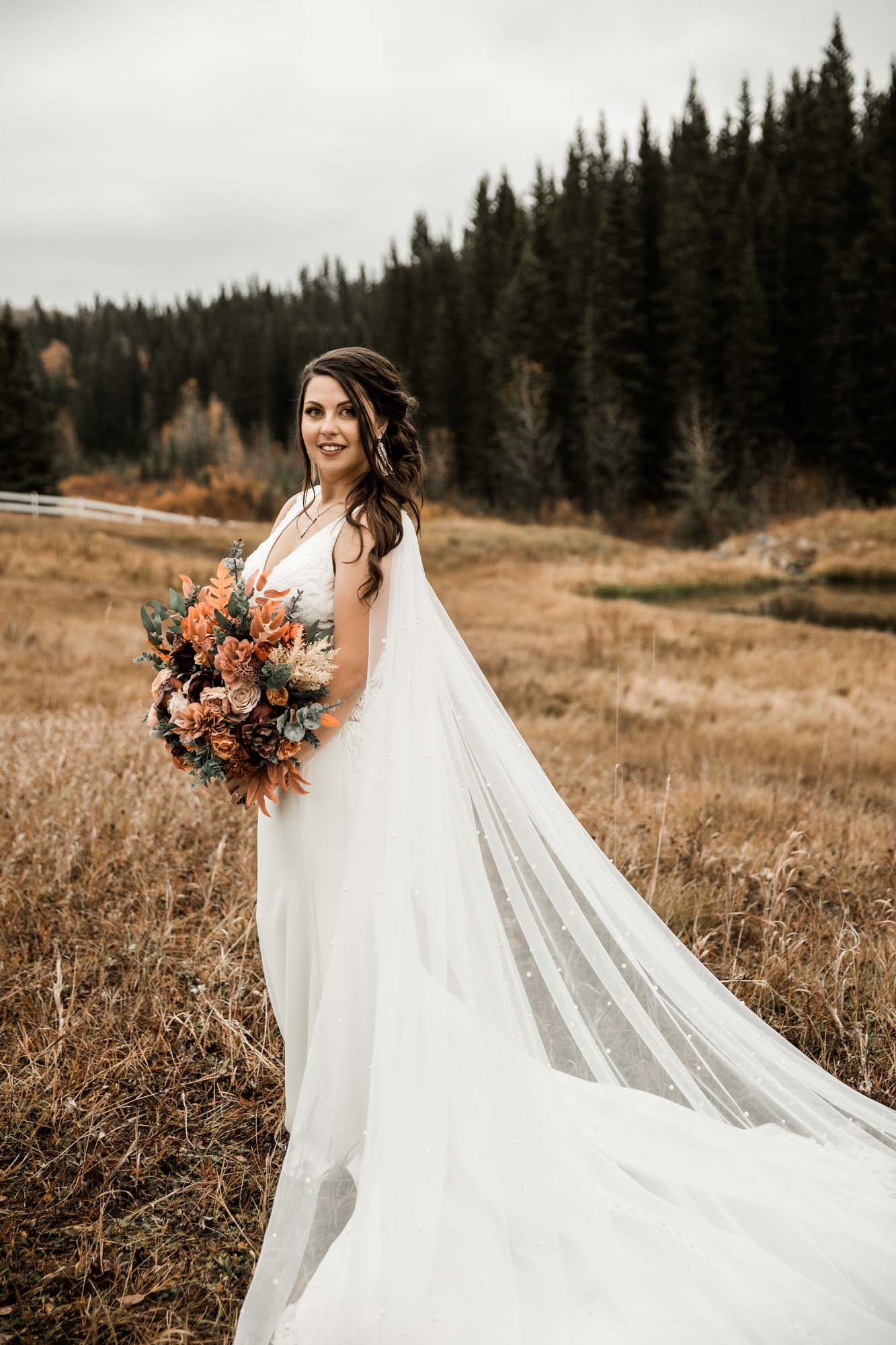 Folk Tree Lodge wedding, Calgary, Banff and Canmore wedding photographer, micro wedding, intimate ceremony on a beautiful rustic lodge property outside of Bragg Creek by Kananaskis Country