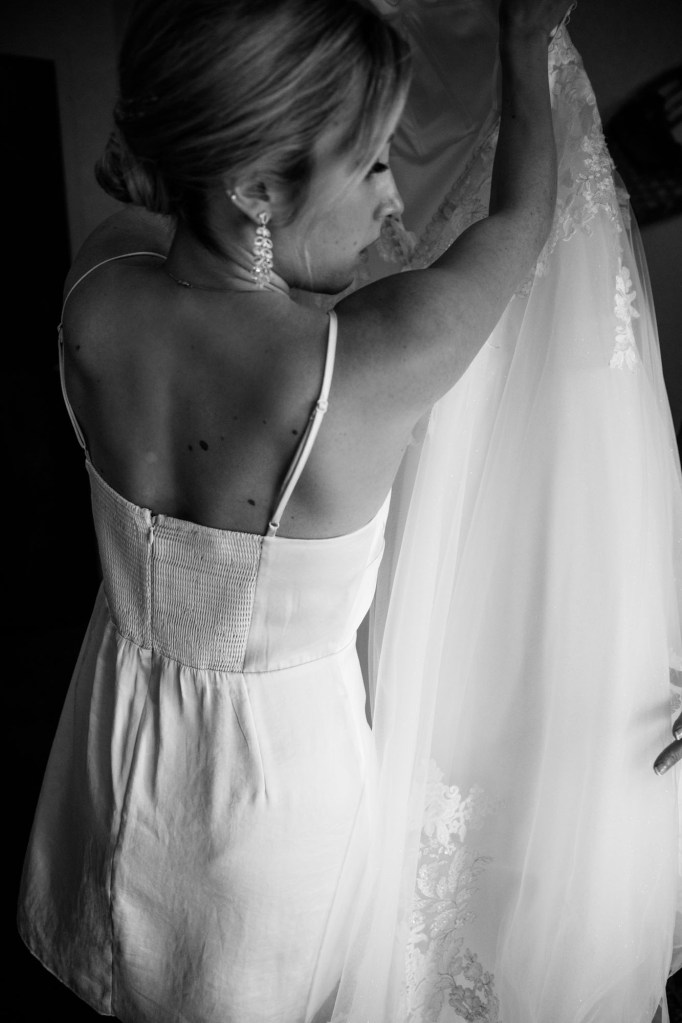 Calgary and Canmore wedding photographer, photography during a wedding at the Bear and Bison Inn in Canmore in the mountains