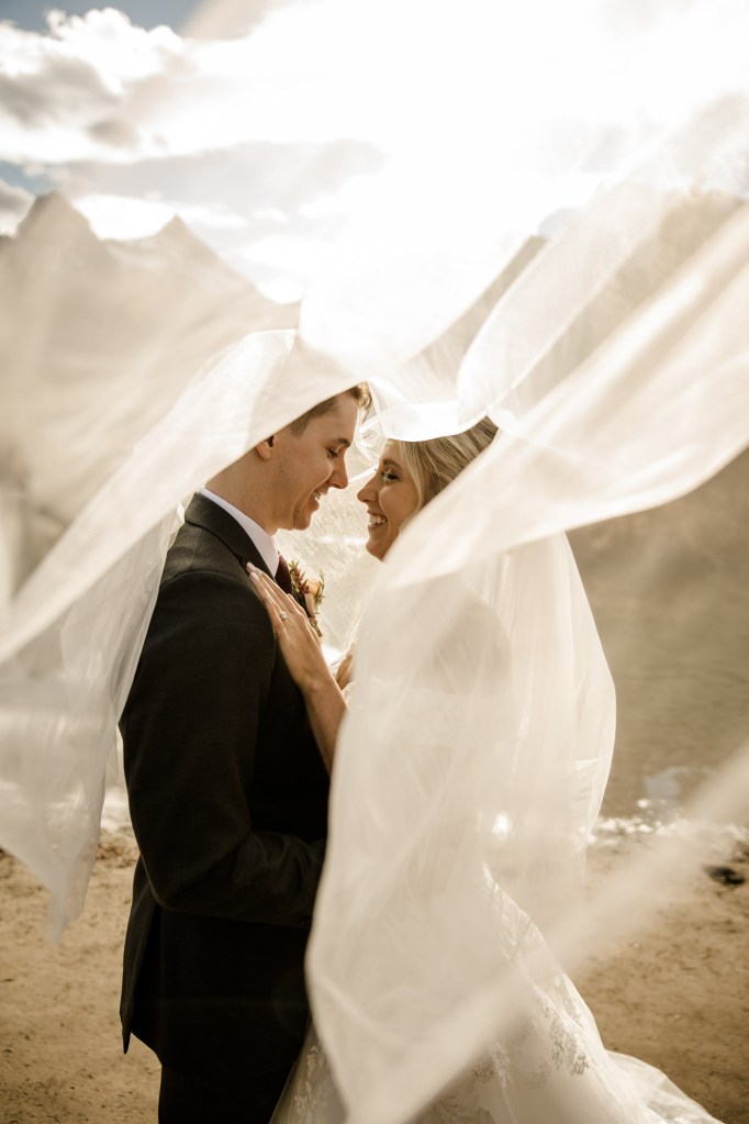 Calgary and Canmore wedding photographer, photography during a wedding at the Bear and Bison Inn in Canmore in the mountains