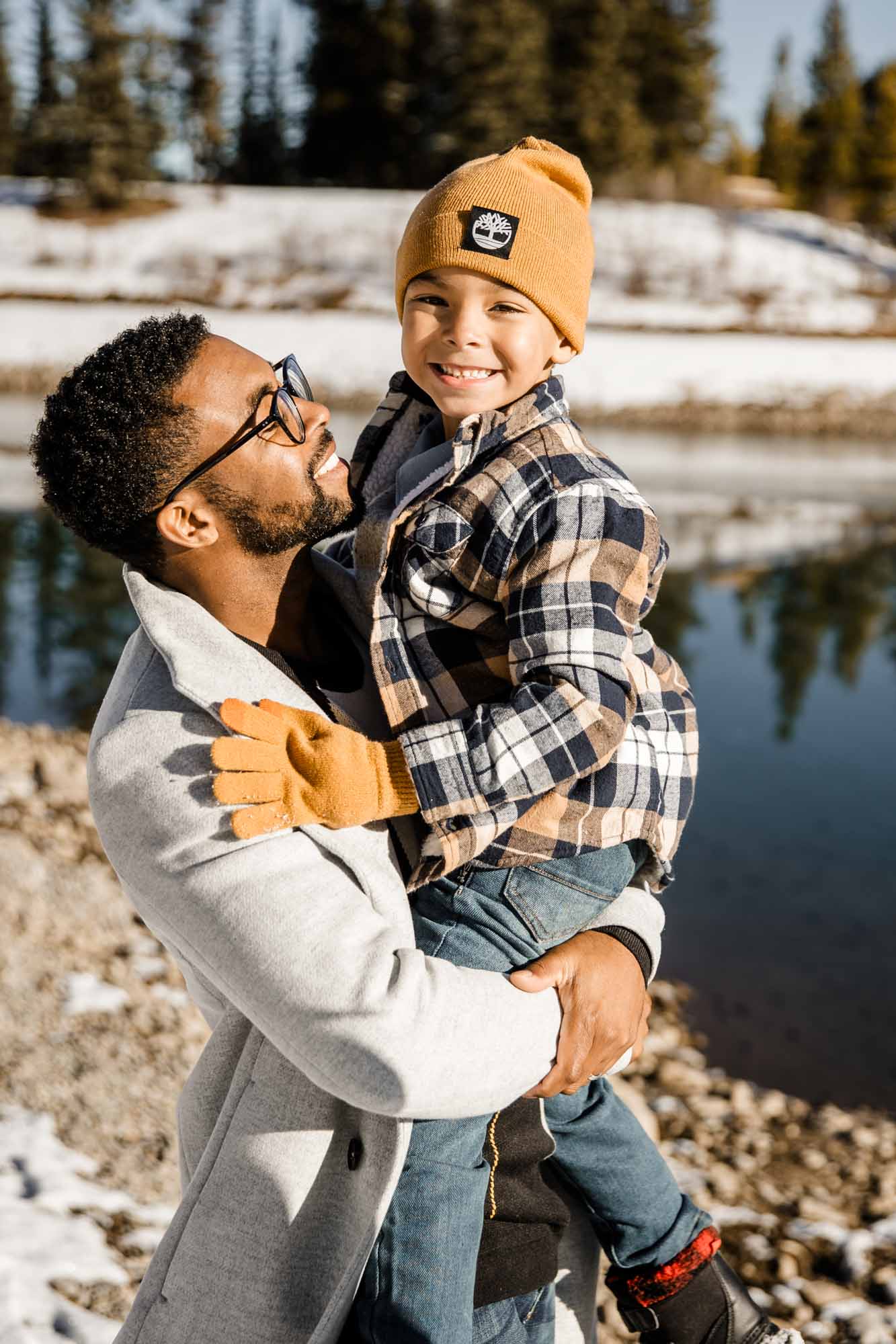 Calgary, Kananaskis Country, Banff lifestyle family photographer, family in the mountains in Kananaskis Country during a winter mini photo session