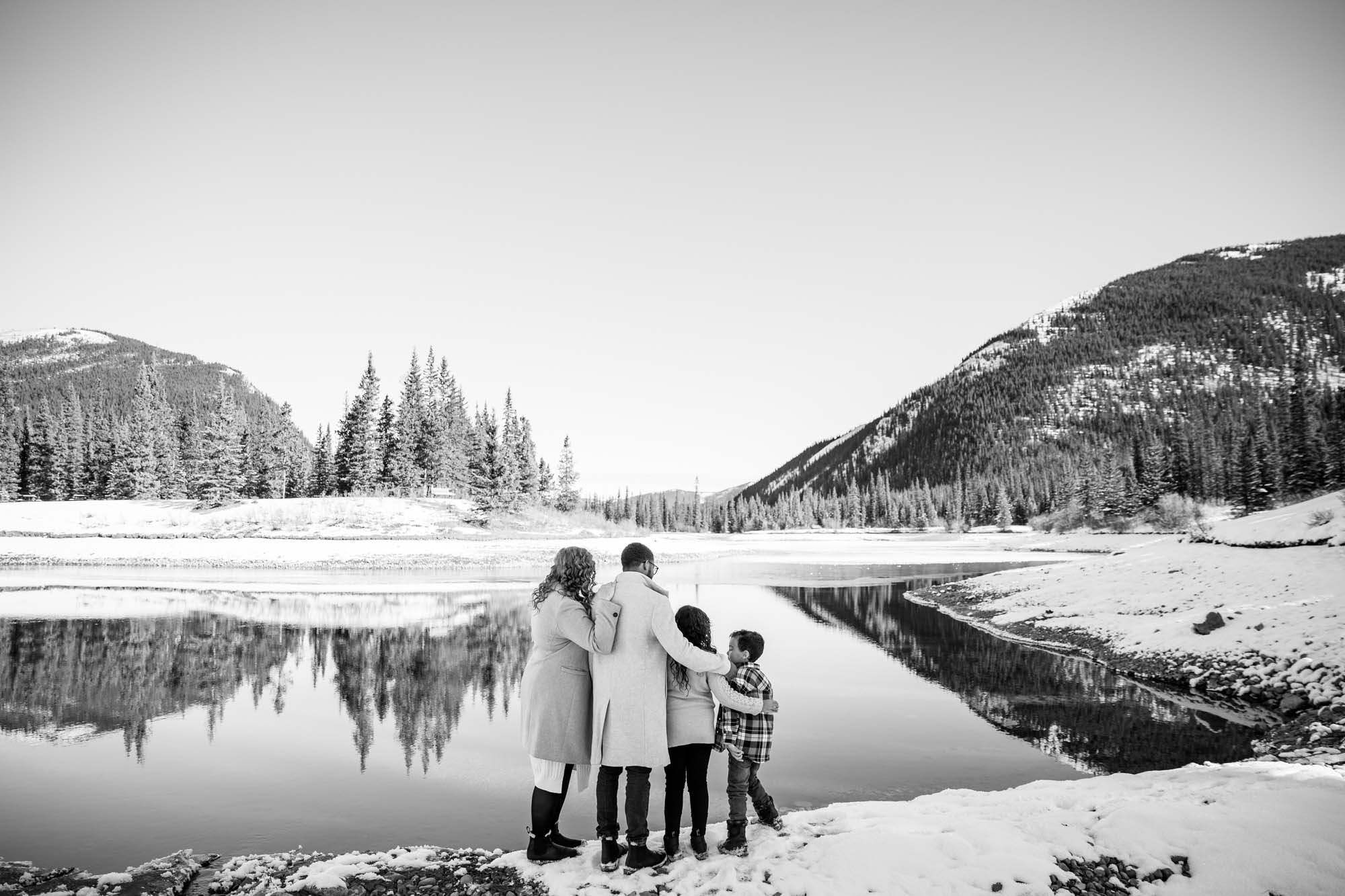 Calgary, Kananaskis Country, Banff lifestyle family photographer, family in the mountains in Kananaskis Country during a winter mini photo session