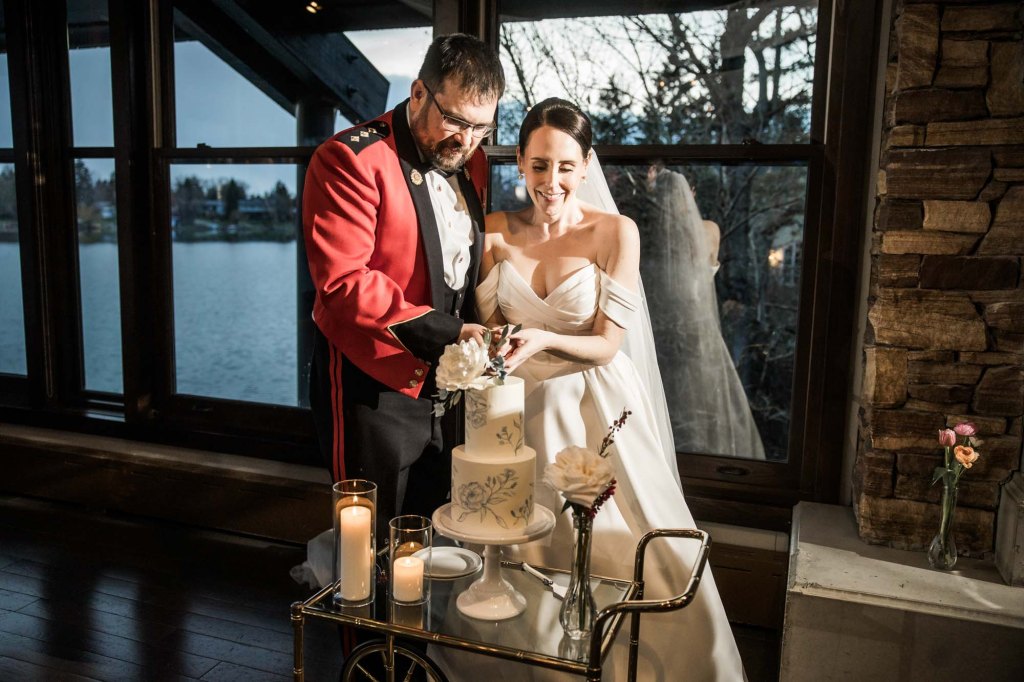 Calgary wedding photographer, intimate restaurant wedding, micro wedding, Lake House on Lake Bonavista, Palliser Hotel downtown