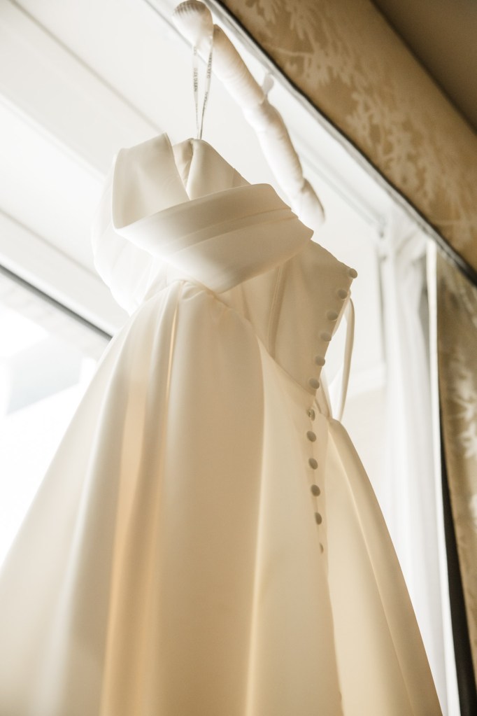 Calgary wedding photographer, intimate restaurant wedding, micro wedding, Lake House on Lake Bonavista, Palliser Hotel downtown