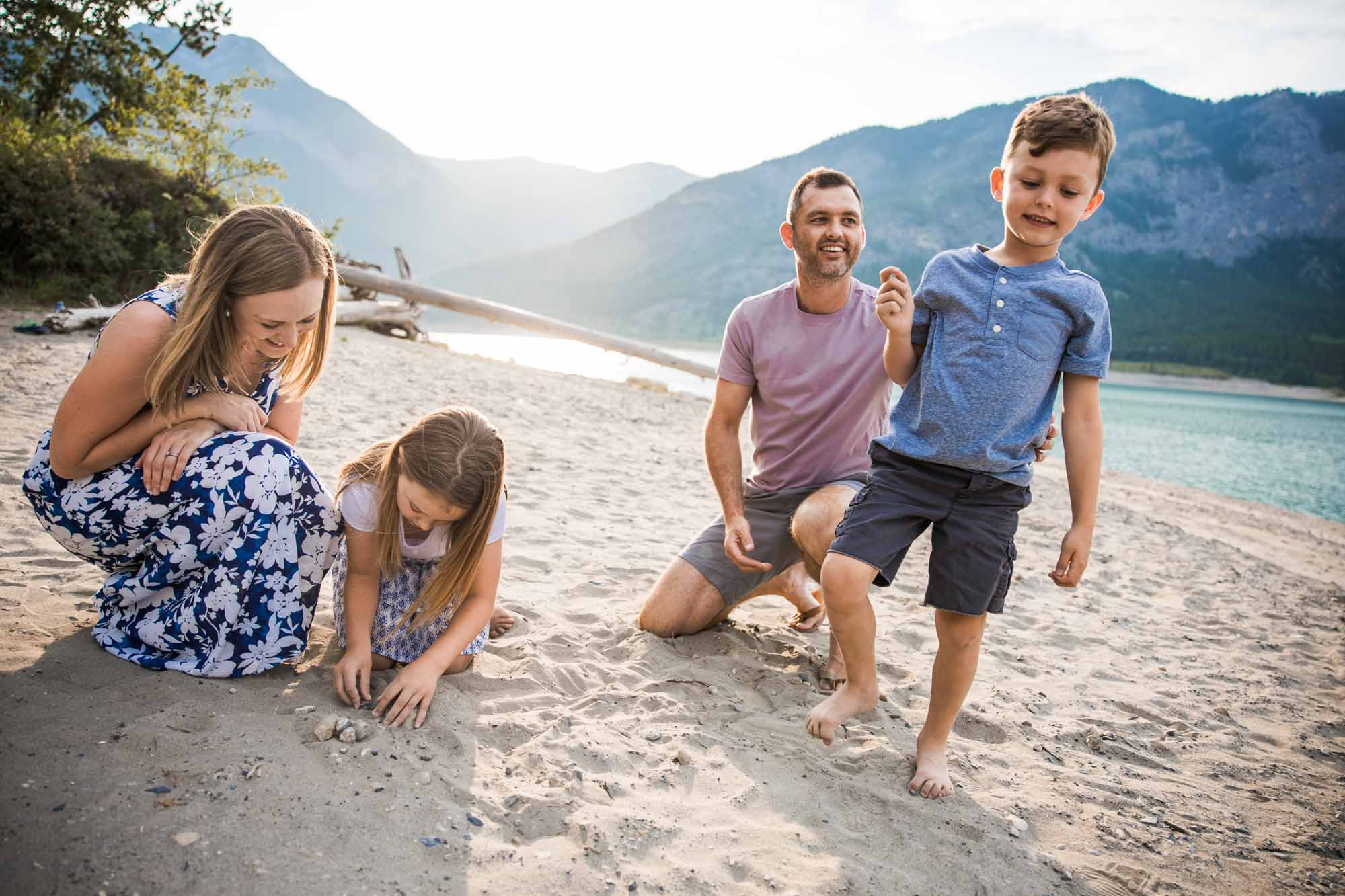 Calgary, Banff, Canmore, Kananaskis Country lifestyle family photographer, family in front of the mountains in the Canadian Rockies during their mini session photoshoot