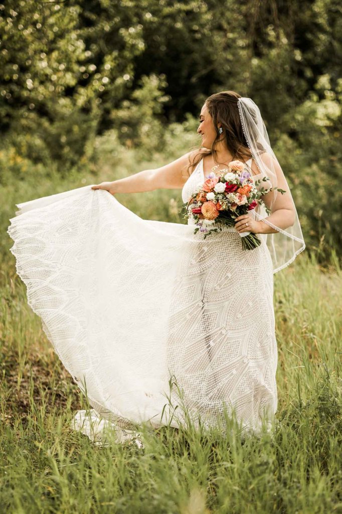 Calgary wedding photographer, wedding at the Nash in Inglewwod, Off cut bar, candid, warm and vibrant micro wedding in a restaurant by Valerie Richer Photography