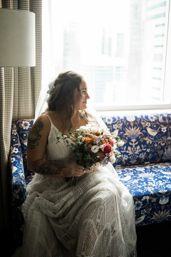 Calgary wedding photographer, wedding at the Nash in Inglewwod, Off cut bar, candid, warm and vibrant micro wedding in a restaurant by Valerie Richer Photography