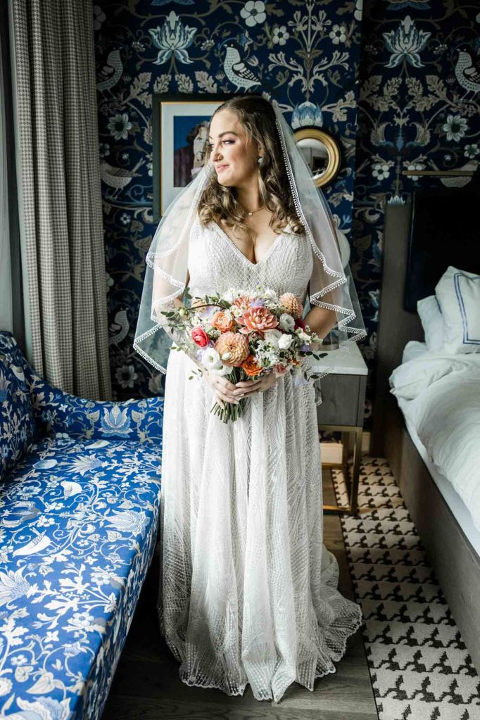 Calgary wedding photographer, wedding at the Nash in Inglewwod, Off cut bar, candid, warm and vibrant micro wedding in a restaurant by Valerie Richer Photography