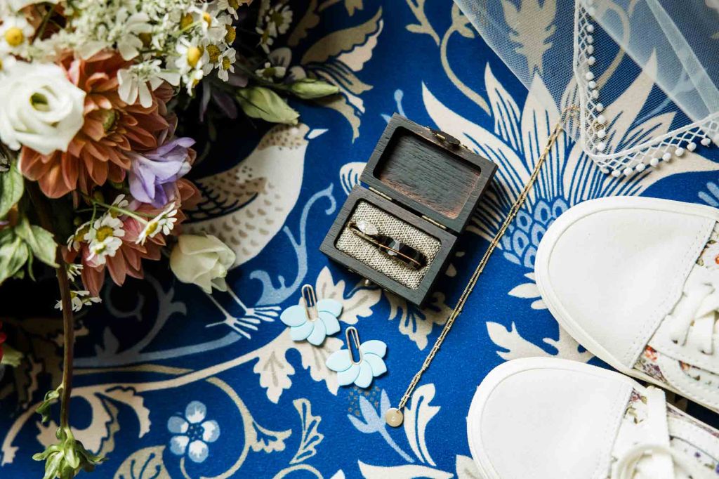 Calgary wedding photographer, wedding at the Nash in Inglewwod, Off cut bar, candid, warm and vibrant micro wedding in a restaurant by Valerie Richer Photography