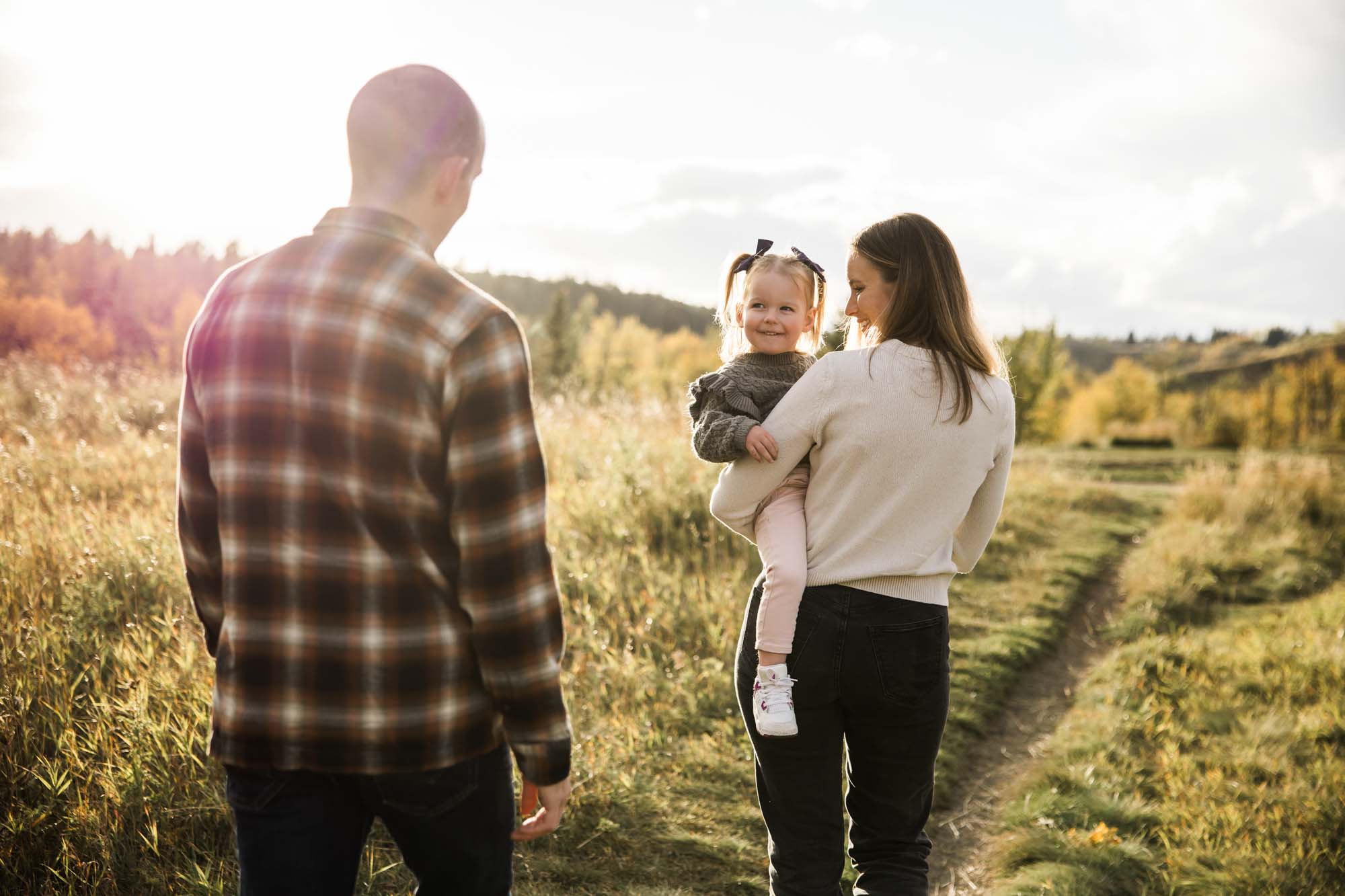 Calgary and Kananaskis family photographer, family at Fish Creek Park for a photoshoot during a mini session
