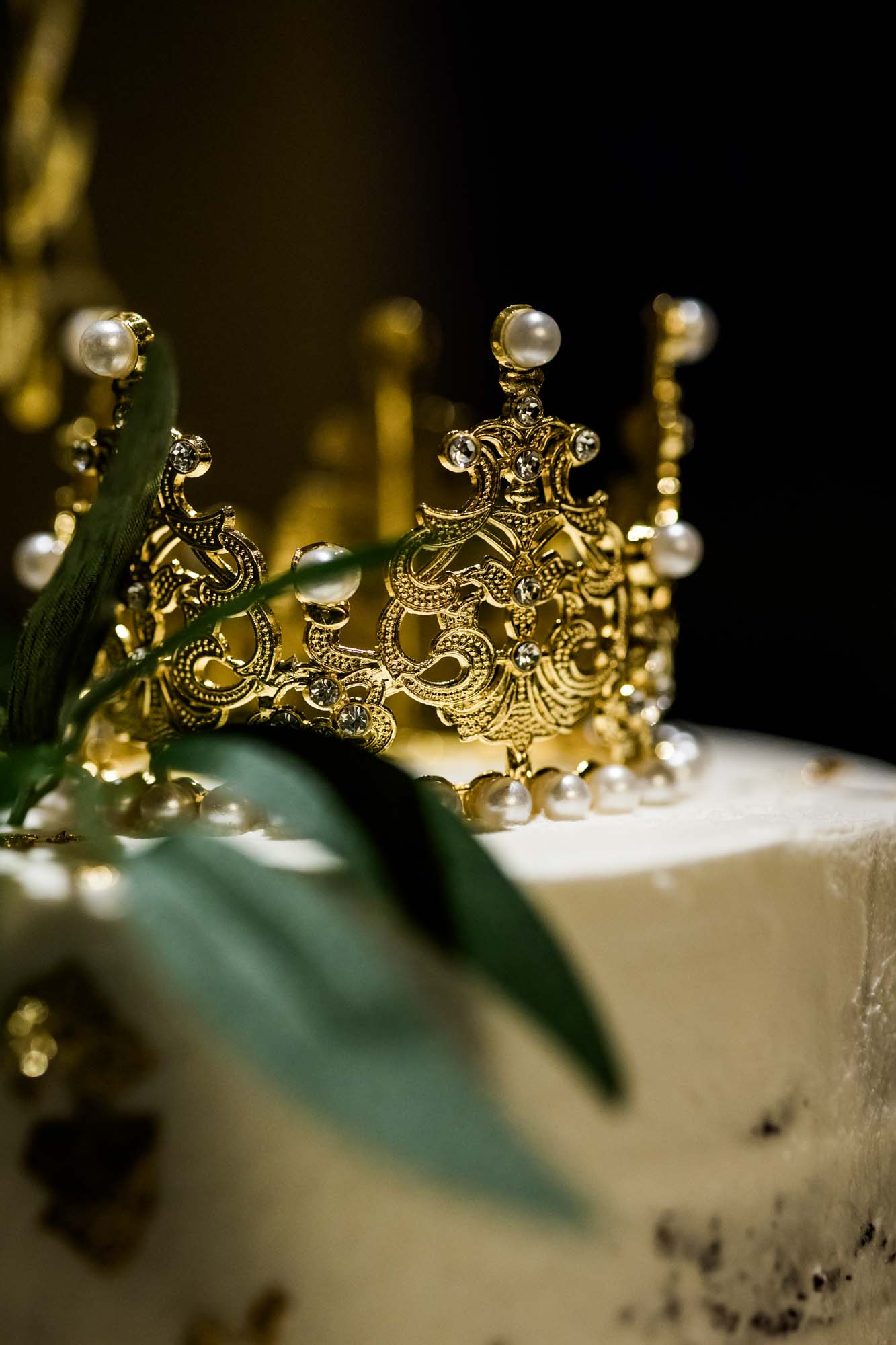 Calgary, Banff, Canmore, wedding photographer, documentary and editorial style wedding photography, intimate, micro, Banff Springs Hotel, Ivor Petrak Room