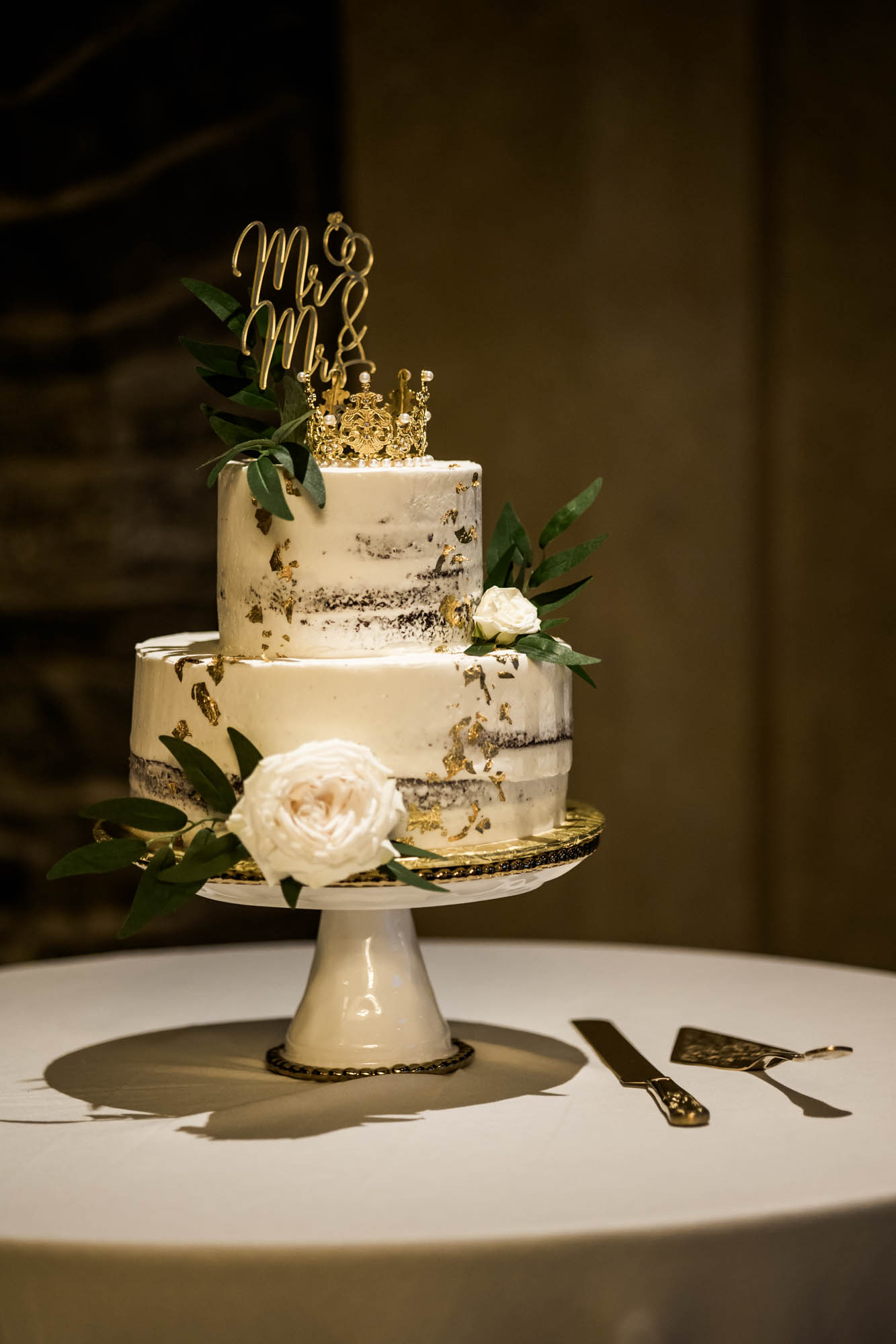 Calgary, Banff, Canmore, wedding photographer, documentary and editorial style wedding photography, intimate, micro, Banff Springs Hotel, Ivor Petrak Room