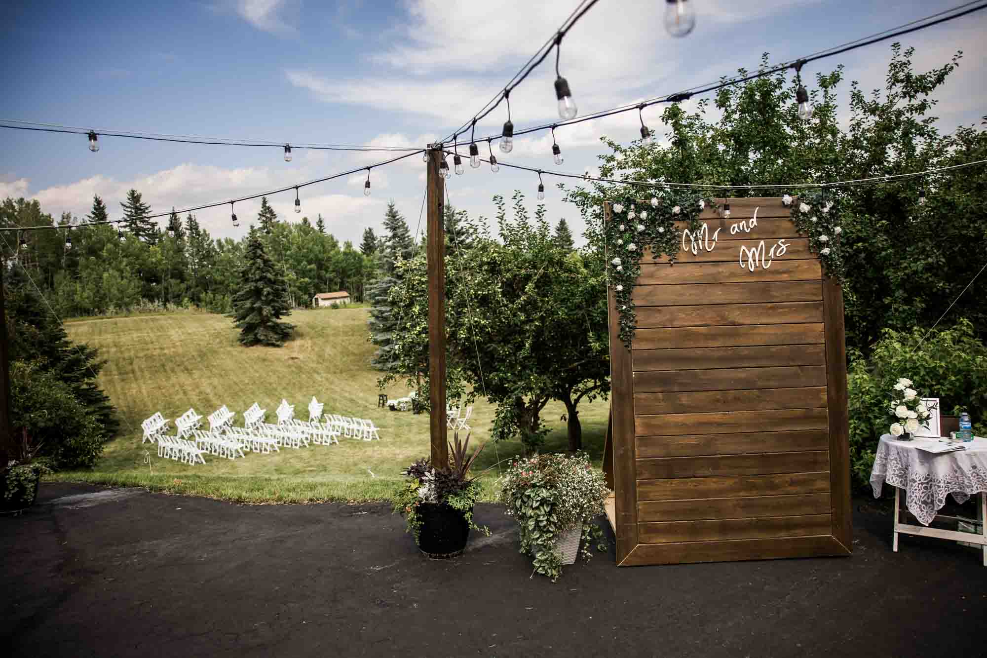 Calgary, Banff, Canmore wedding photographer, intimate, documentary style wedding photography, micro, backyard