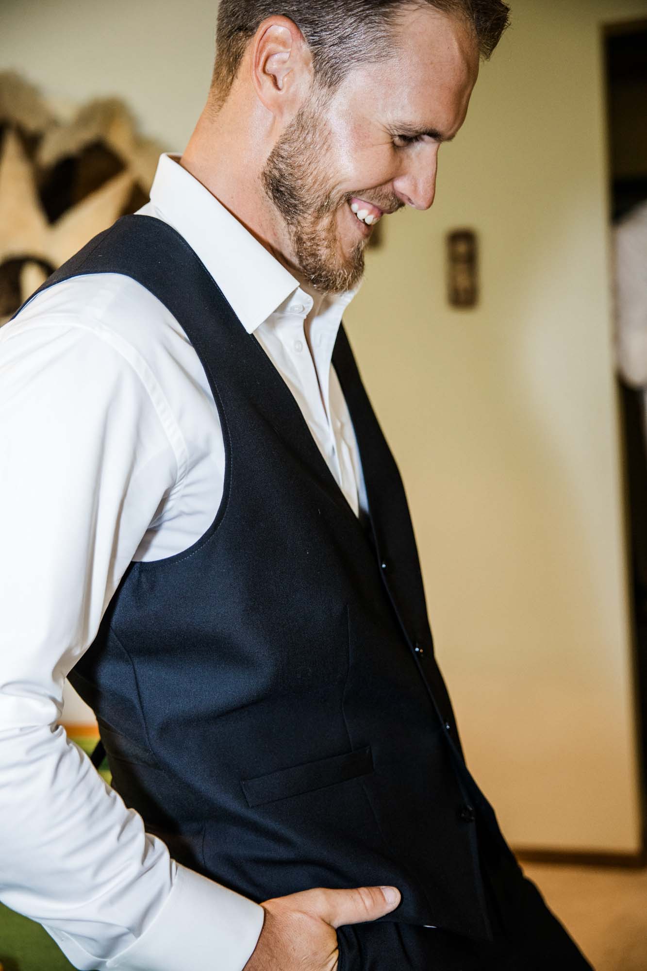 Calgary, Banff, Canmore wedding photographer, intimate, documentary style wedding photography, micro, backyard