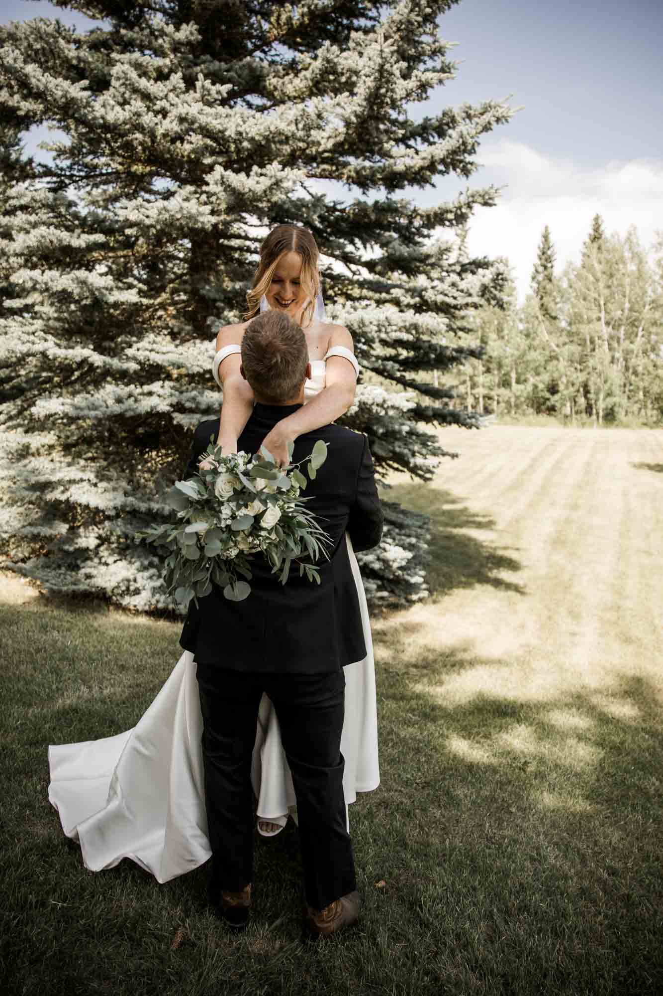 Calgary, Banff, Canmore wedding photographer, intimate, documentary style wedding photography, micro, backyard