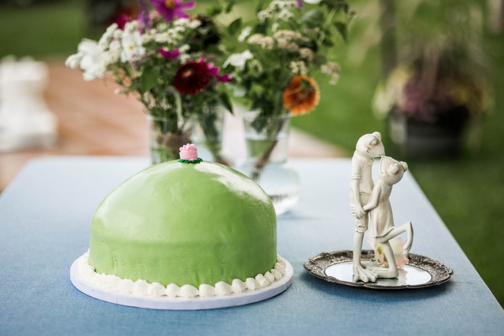 Calgary, Banff, Canmore wedding photographer, intimate, documentary style wedding, editorial, backyard