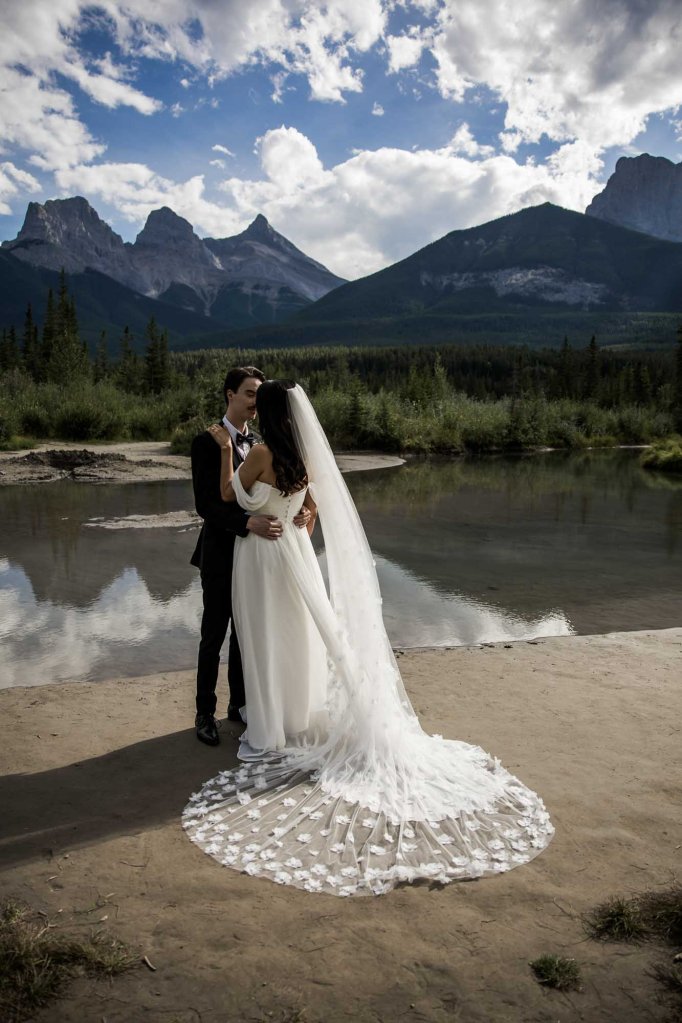 Calgary, Canmore, Banff wedding photographer, micro, intimate, documentary style wedding at the Sensory in Canmore