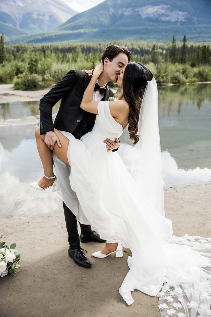 Calgary, Canmore, Banff wedding photographer, micro, intimate, documentary style wedding at the Sensory in Canmore