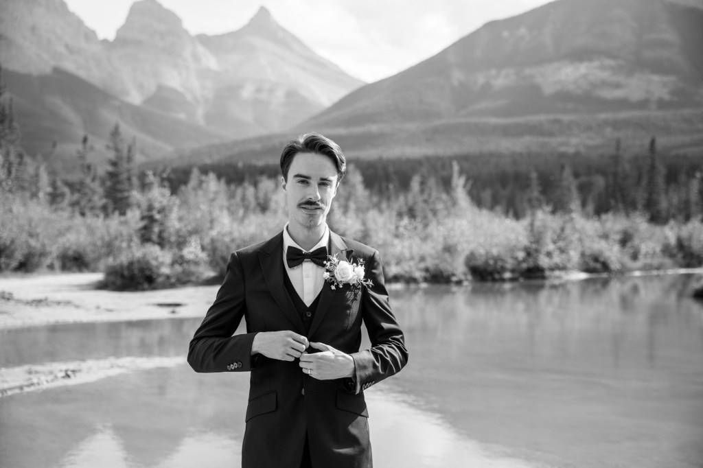 Calgary, Canmore, Banff wedding photographer, micro, intimate, documentary style wedding at the Sensory in Canmore