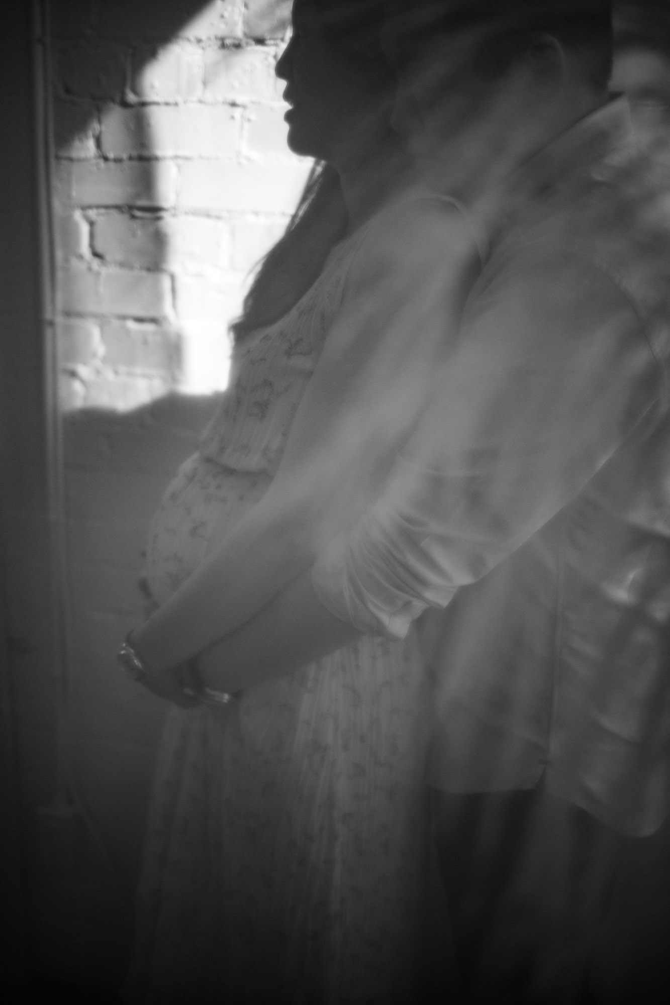 Calgary photographer, maternity and newborn photoshoot, storytelling, candid, studio session, creative, editorial and vintage