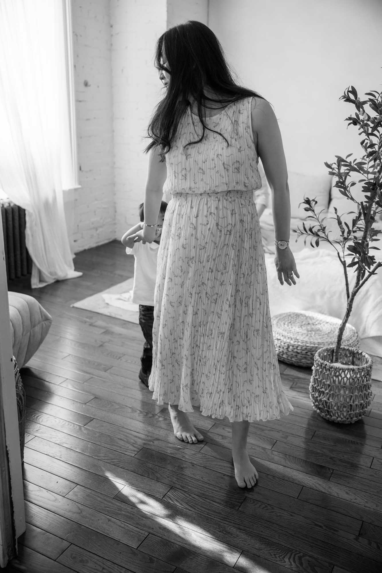 Calgary photographer, maternity and newborn photoshoot, storytelling, candid, studio session, creative, editorial and vintage