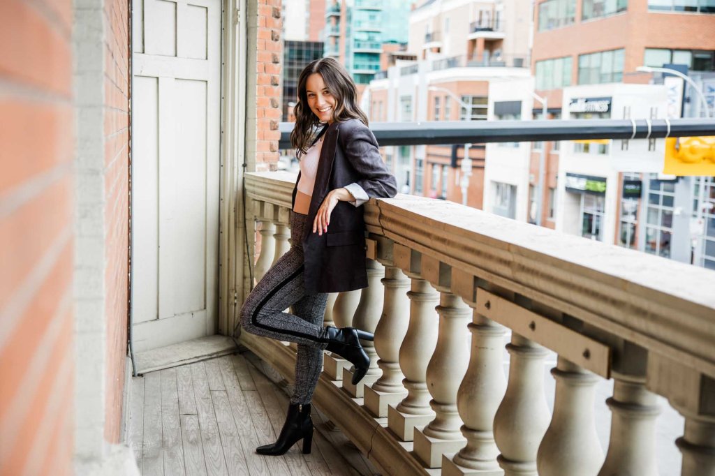 Calgary photographer brand, personal branding and headshots, storytelling, candid, social media content creation, studio session