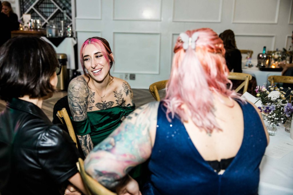 Calgary wedding photographer, bride and groom on their wedding day at Flores and Pine in Bearspaw Alberta, storytelling, candid, warm, editorial wedding photography