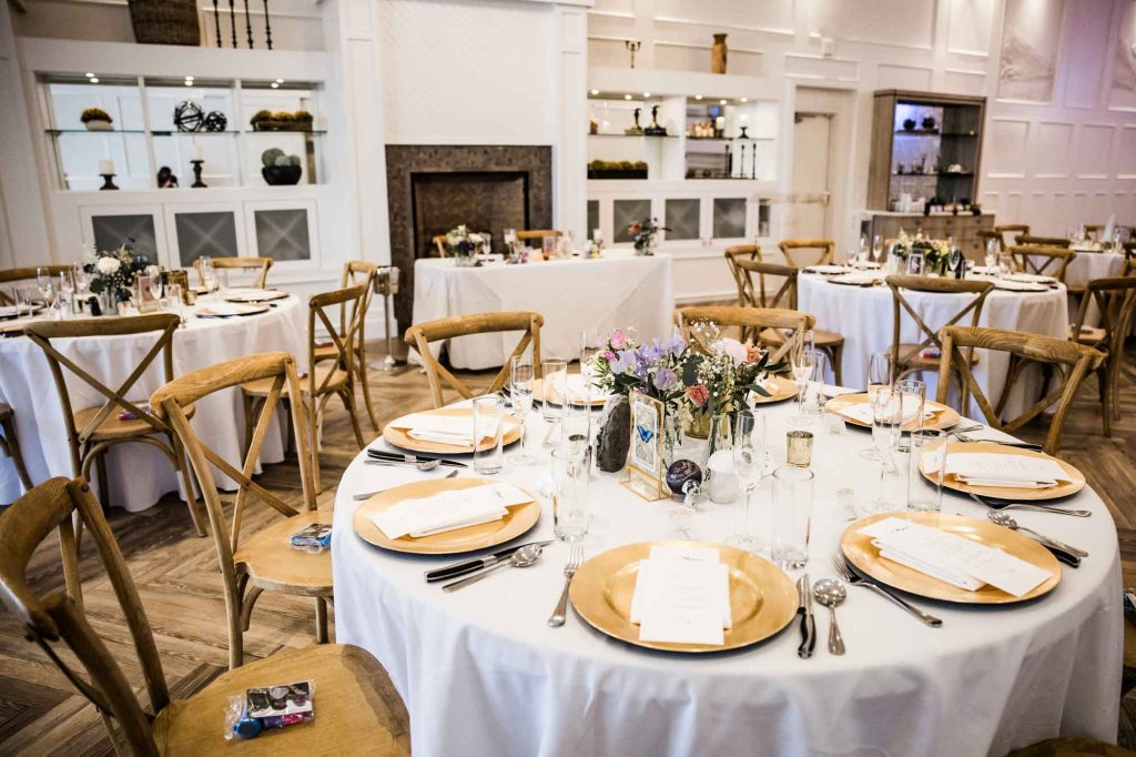 Calgary wedding photographer, bride and groom on their wedding day at Flores and Pine in Bearspaw Alberta, storytelling, candid, warm, editorial wedding photography