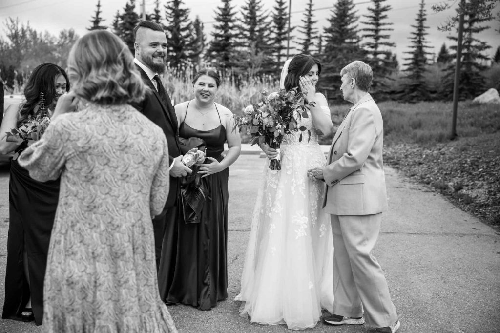 Calgary wedding photographer, bride and groom on their wedding day at Flores and Pine in Bearspaw Alberta, storytelling, candid, warm, editorial wedding photography