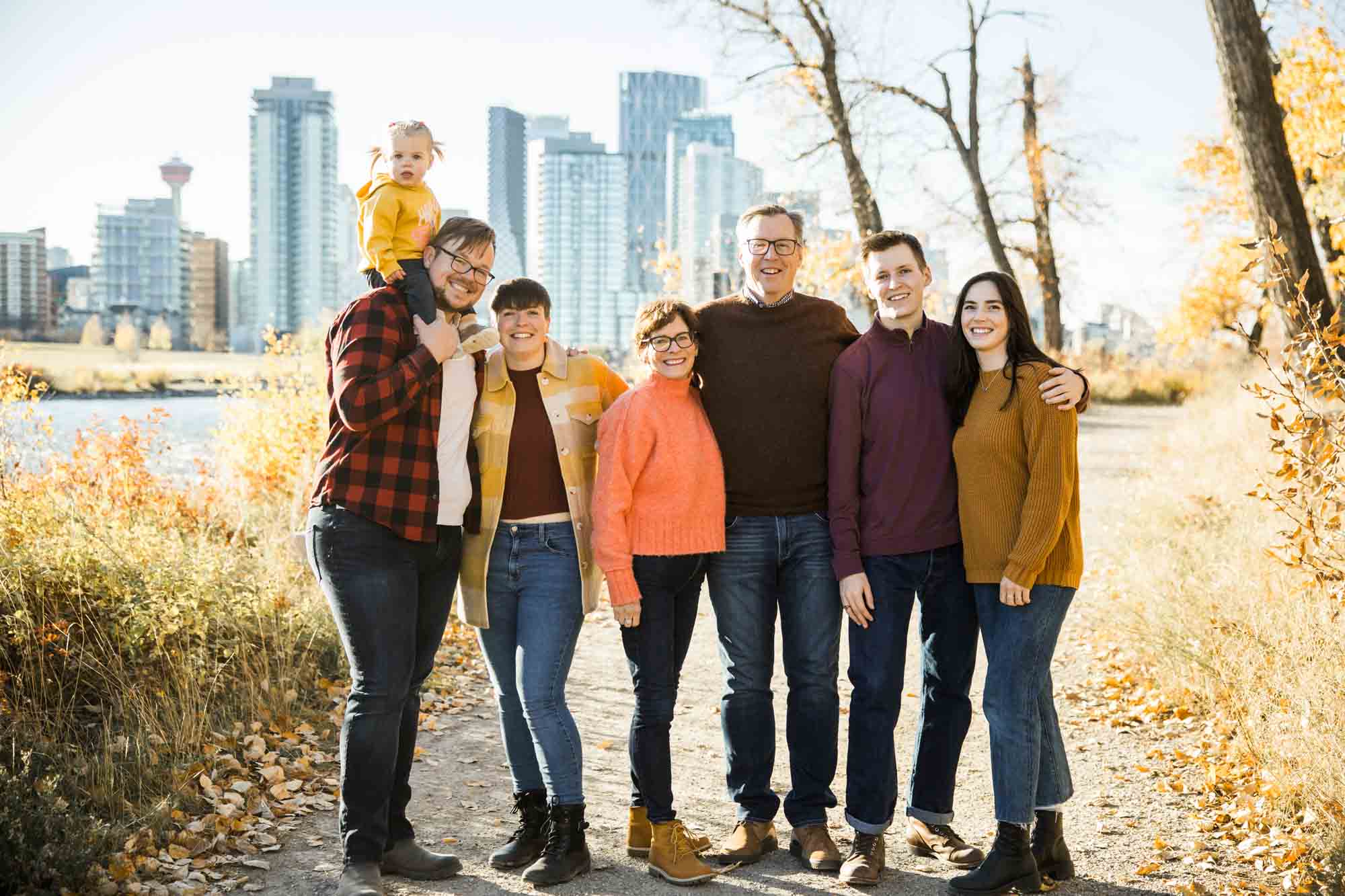 Calgary family photographer, extended large family photoshoot at St Patrick's Island, downtown, East Village, lifestyle, storytelling, candid