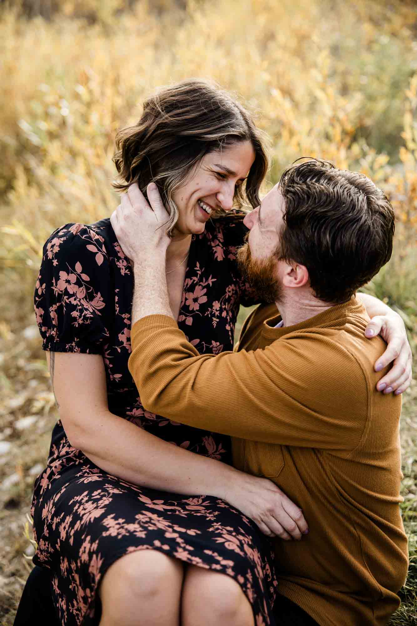 Calgary family photographer, extended large family photoshoot at Fish Creek Provincial Park, lifestyle, storytelling, candid