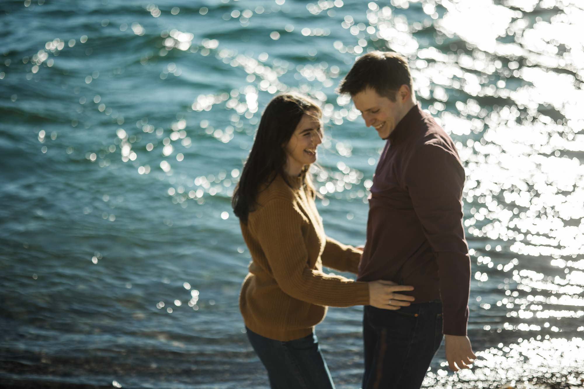 Calgary family photographer, extended large family photoshoot at St Patrick's Island, downtown, East Village, lifestyle, storytelling, candid