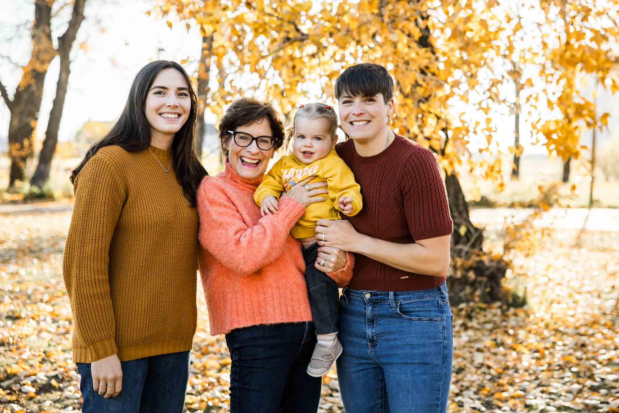 Calgary family photographer, extended large family photoshoot at St Patrick's Island, downtown, East Village, lifestyle, storytelling, candid
