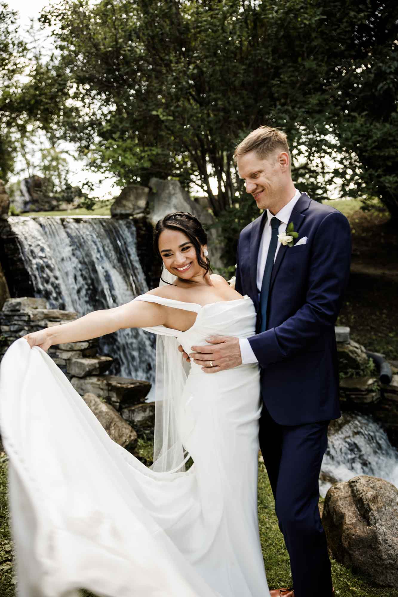 Calgary wedding photographer, wedding photography at the Lake House restaurant after a church ceremony and bridal portraits at Lake Bonavista. Photos captured in a candid, storytelling, documentary style