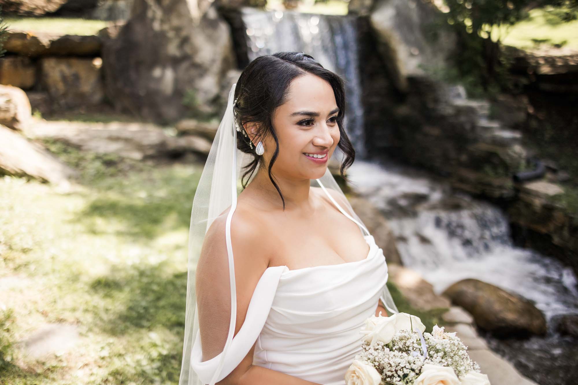 Calgary wedding photographer, wedding photography at the Lake House restaurant after a church ceremony and bridal portraits at Lake Bonavista. Photos captured in a candid, storytelling, documentary style