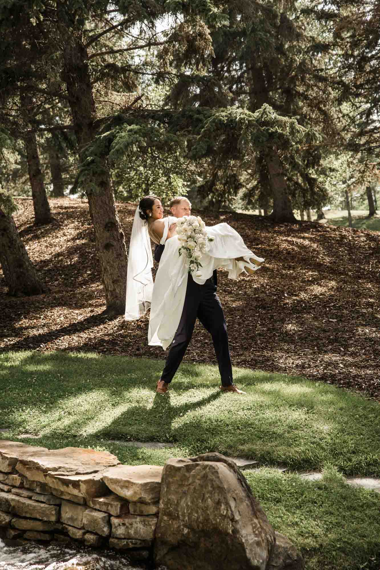Calgary wedding photographer, wedding photography at the Lake House restaurant after a church ceremony and bridal portraits at Lake Bonavista. Photos captured in a candid, storytelling, documentary style