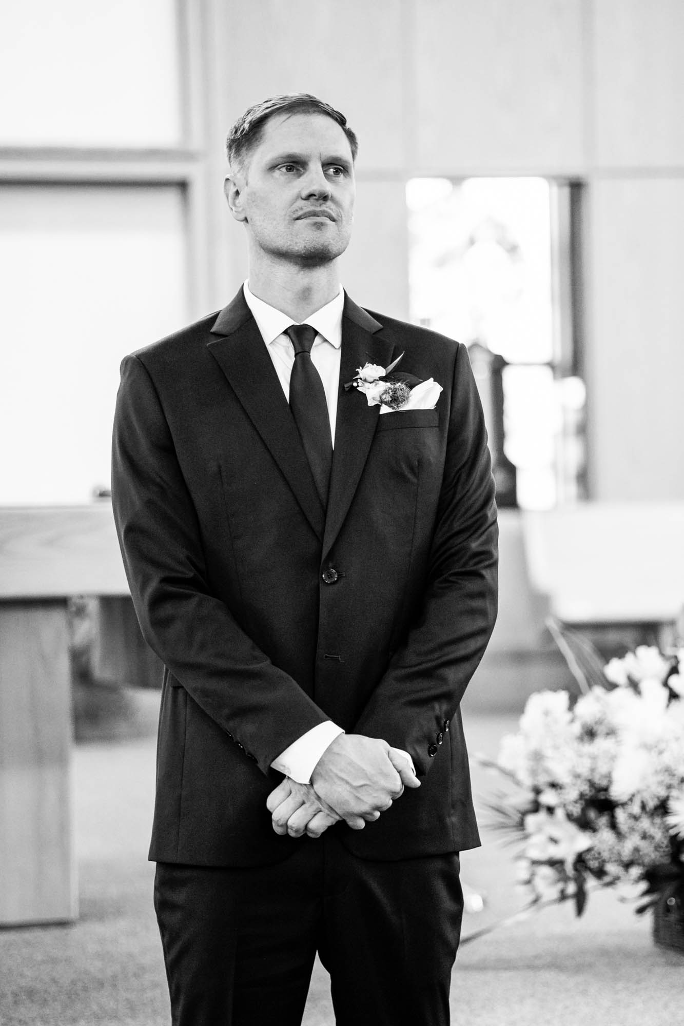 Calgary wedding photographer, wedding photography at the Lake House restaurant after a church ceremony and bridal portraits at Lake Bonavista. Photos captured in a candid, storytelling, documentary style