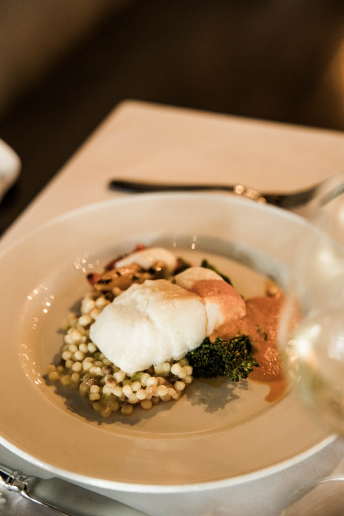 Calgary wedding photographer, wedding photography at the Lake House restaurant after a church ceremony and bridal portraits at Lake Bonavista. Photos captured in a candid, storytelling, documentary style