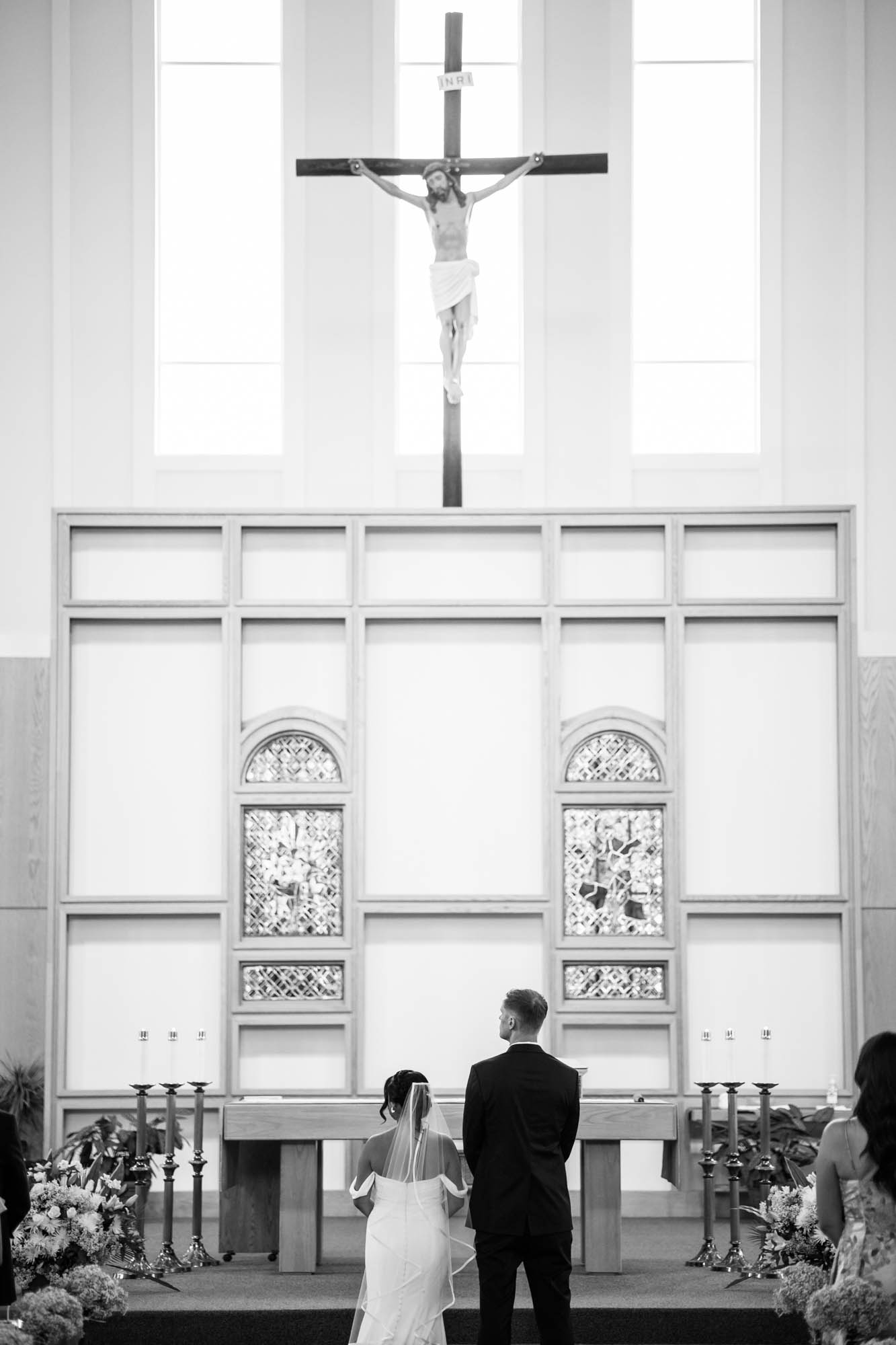 Calgary wedding photographer, wedding photography at the Lake House restaurant after a church ceremony and bridal portraits at Lake Bonavista. Photos captured in a candid, storytelling, documentary style