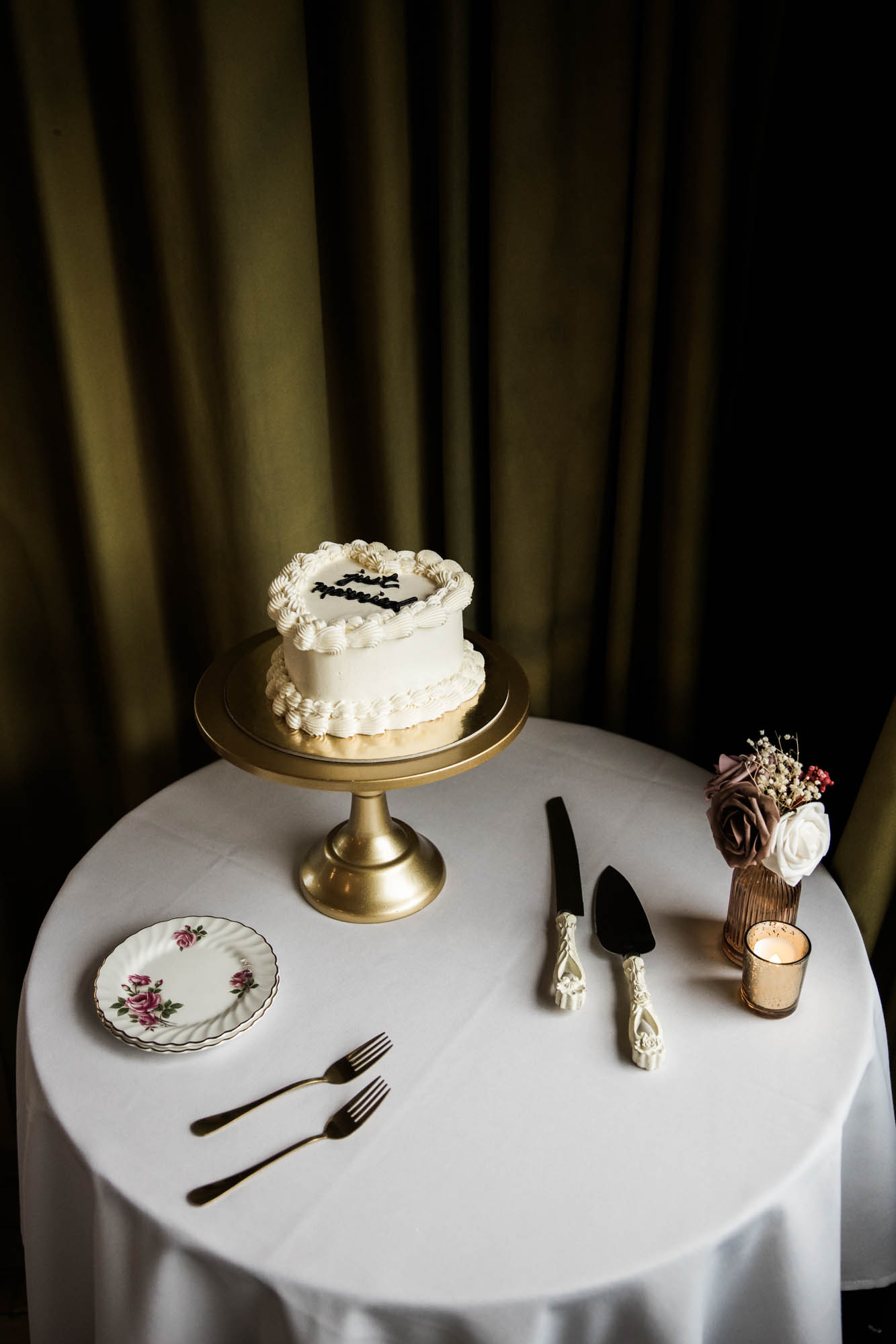 Calgary wedding photographer, couple on their wedding day at Lougheed House, photography in an editorial style with vintage bridal attire and venue