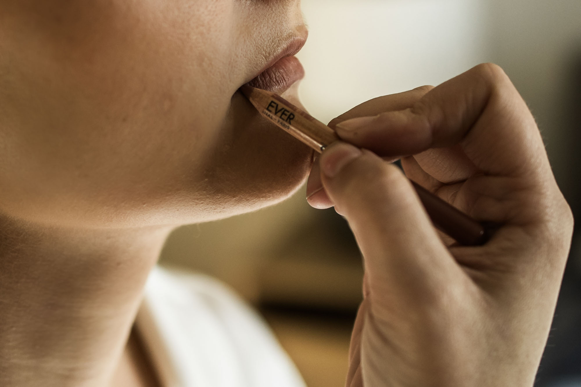 Calgary wedding photographer, bride getting ready on her wedding day, candid, documentary, storytelling photography