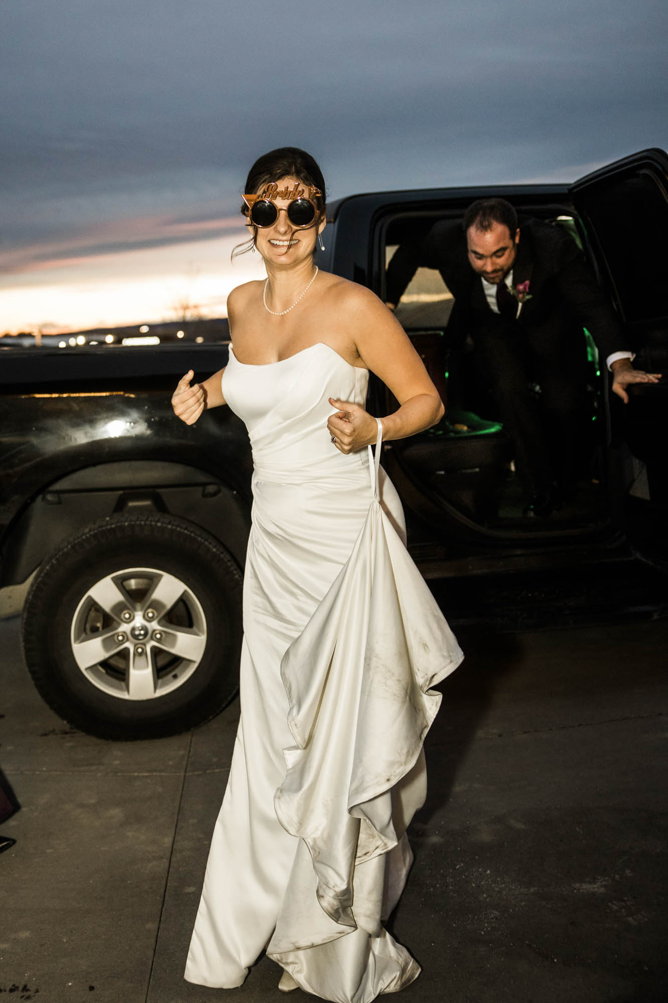Calgary wedding photographer, bride and groom on their wedding day at the Mickelson National Golf Club reception, candid, documentary, storytelling photography