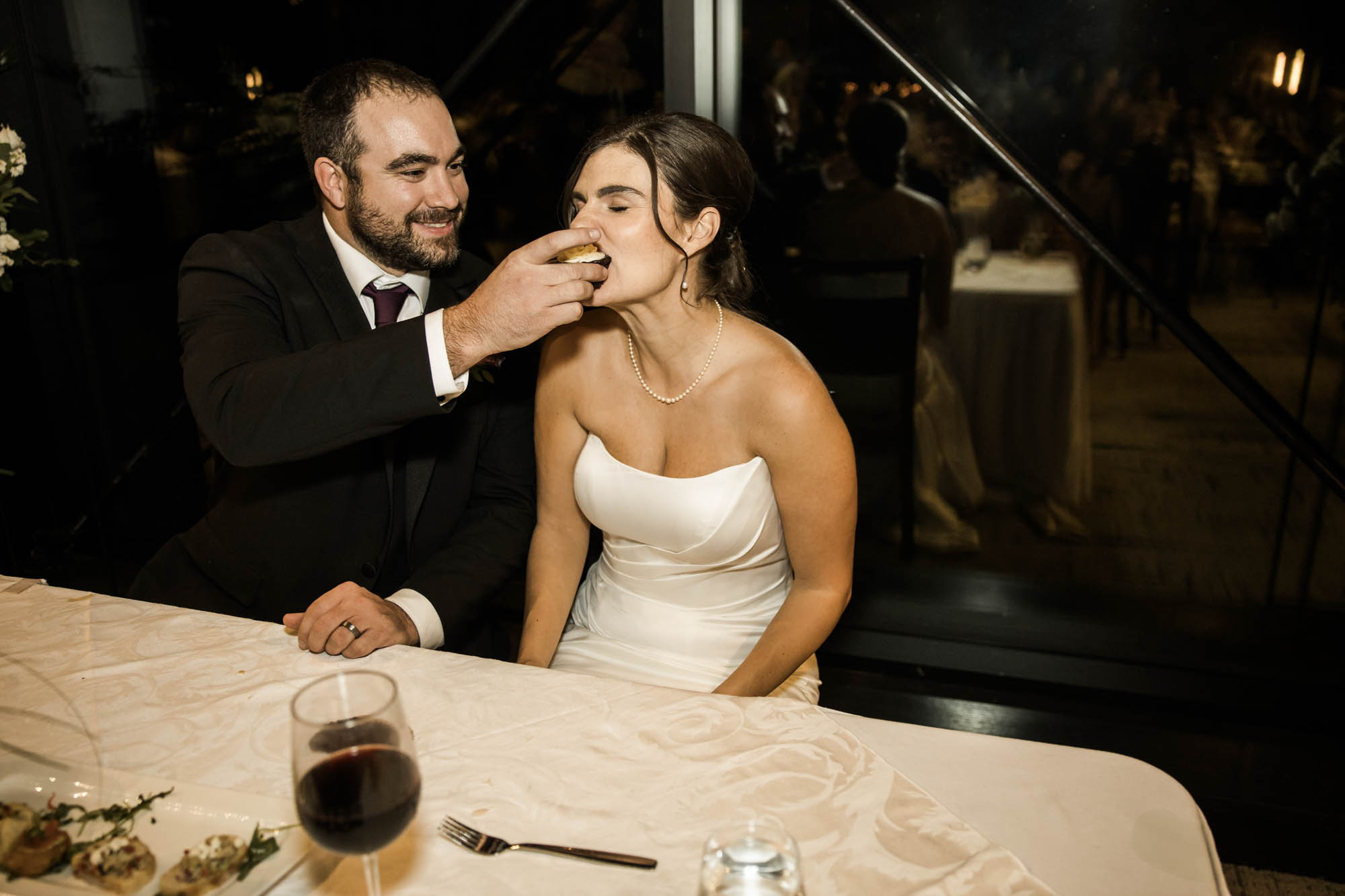 Calgary wedding photographer, bride and groom on their wedding day at the Mickelson National Golf Club reception, candid, documentary, storytelling photography