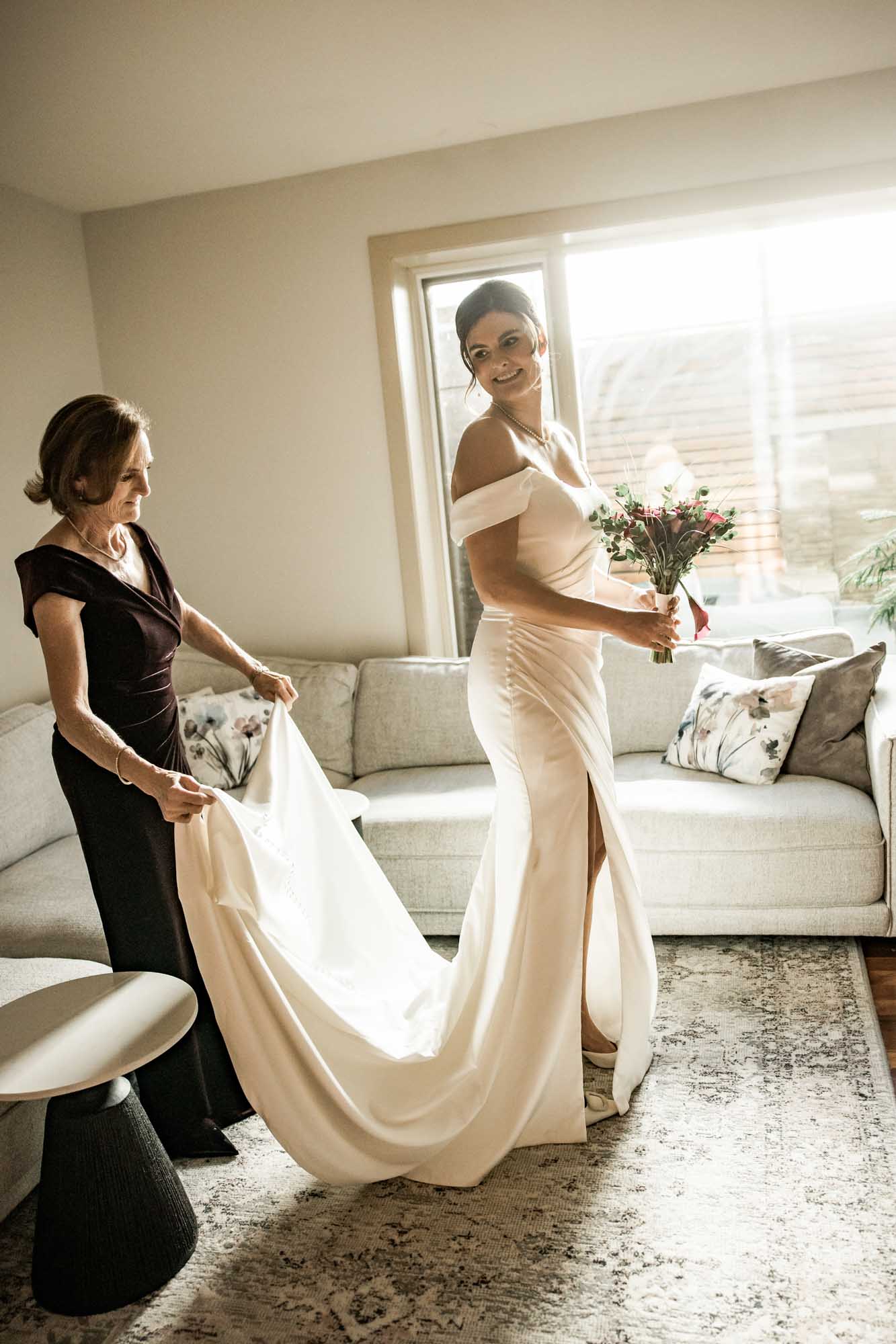 Calgary wedding photographer, bride getting ready on her wedding day, candid, documentary, storytelling photography
