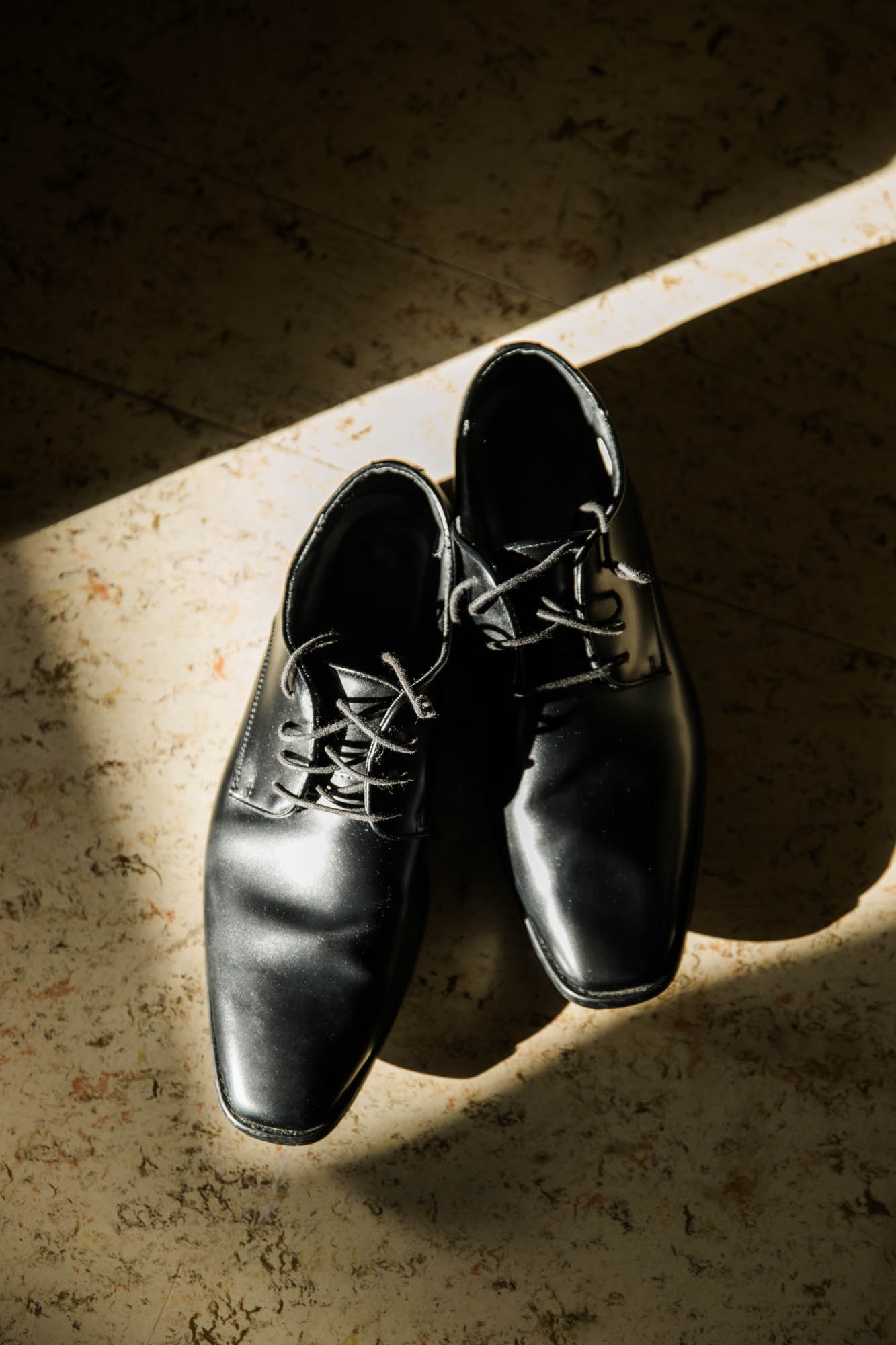 Calgary wedding photographer, bride and groom on their wedding day, candid, documentary, storytelling photography